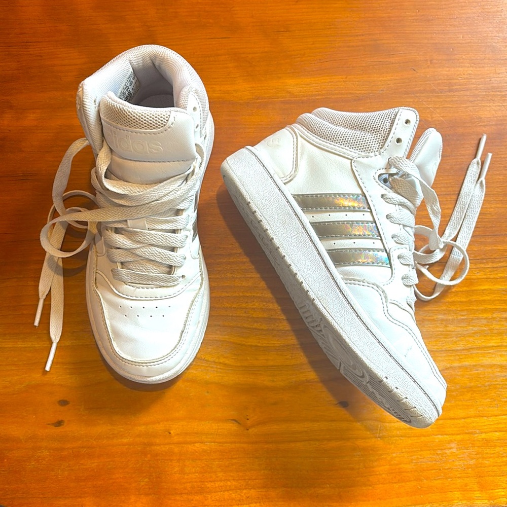 🆕 Adidas Sneakers